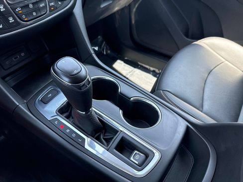 Used 2020 Chevrolet Equinox LT w/ Midnight Edition FWD image 27