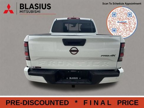 Used 2022 Nissan Frontier PRO-4X AWD/4WD image 4