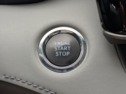 Used 2022 Toyota Highlander XLE image 29