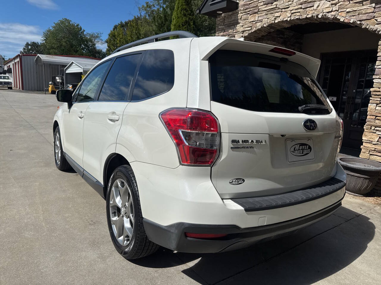 Used 2016 Subaru Forester 2.5i Touring w/ Eyesight & Navigation System AWD/4WD image 3
