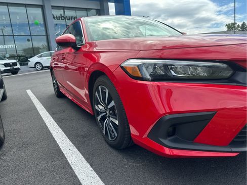 Used 2024 Honda Civic EX image 8