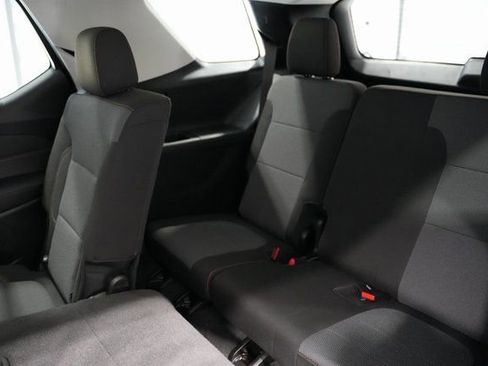 Used 2021 Chevrolet Traverse LS image 15