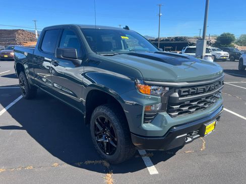 New 2026 Chevrolet Silverado 1500 Custom Trail Boss w/ Dark Appearance Package image 3