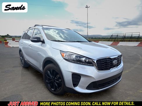 Used 2019 Kia Sorento S FWD image 1