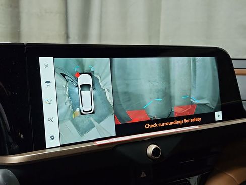 New 2026 Toyota Crown Signia image 17