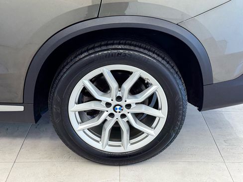 Used 2022 BMW X5 xDrive40i w/ Premium Package AWD/4WD image 43