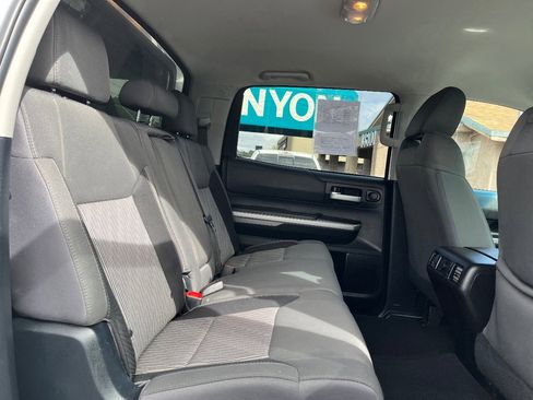 Used 2015 Toyota Tundra SR5 w/ SR5 Upgrade Package image 33