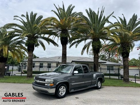 Used 2000 Chevrolet Silverado 1500 LS RWD image 2