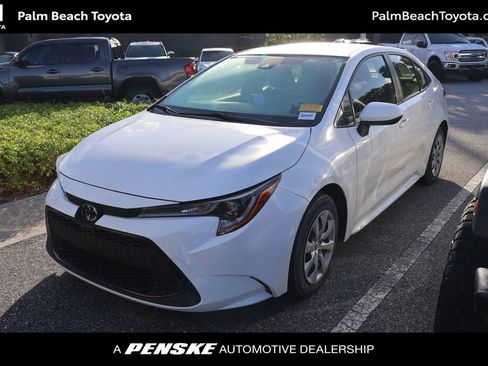 Used 2022 Toyota Corolla LE image 1