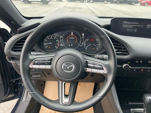 Used 2019 MAZDA MAZDA3 AWD Hatchback w/ Preferred Pkg image 14