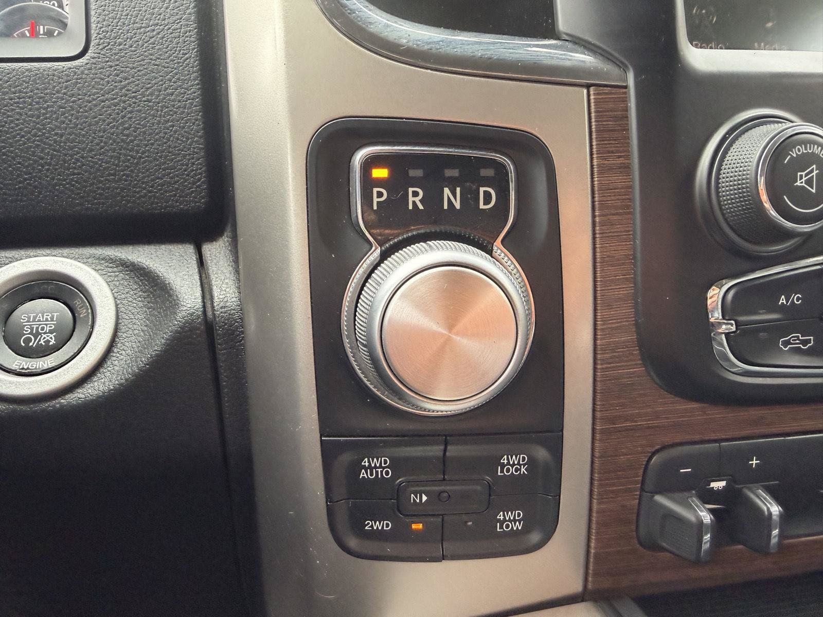 Used 2015 RAM 1500 Laramie w/ Convenience Group AWD/4WD image 17