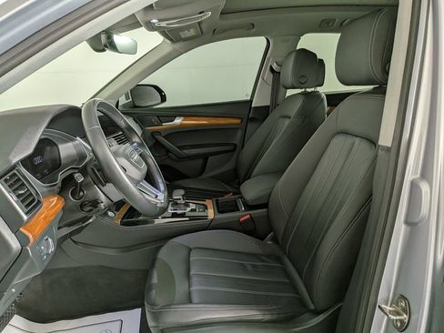 Used 2021 Audi Q5 2.0T Premium Plus w/ Premium Plus Package AWD/4WD image 19