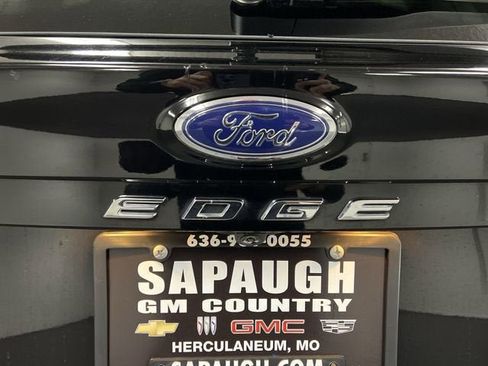 Used 2024 Ford Edge Titanium image 31