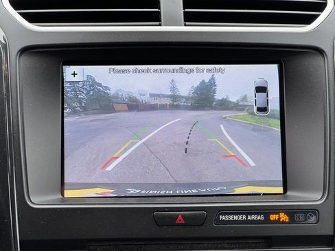 Used 2017 Ford Explorer XLT w/ Equipment Group 201A AWD/4WD image 27