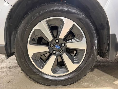 Used 2017 Subaru Forester 2.5i Limited AWD/4WD image 17