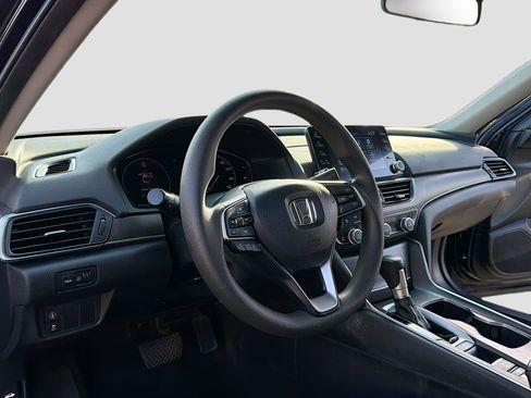 Used 2019 Honda Accord EX image 4