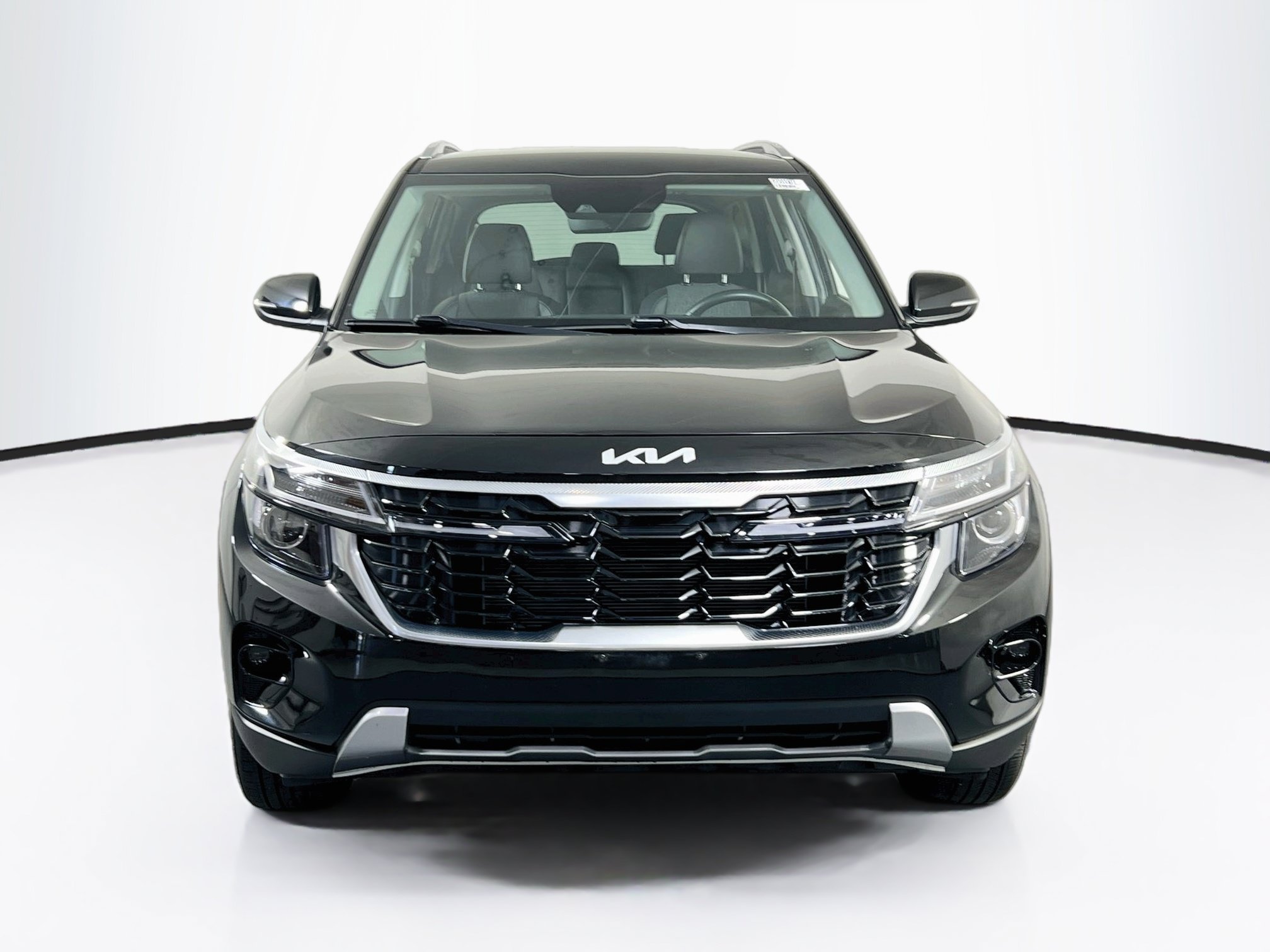 Used 2024 Kia Seltos S AWD/4WD image 2