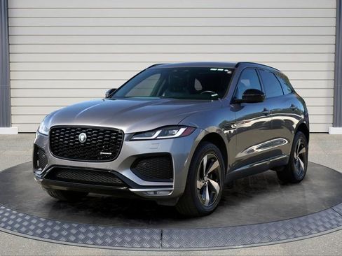 Used 2024 Jaguar F-PACE R-Dynamic S image 3