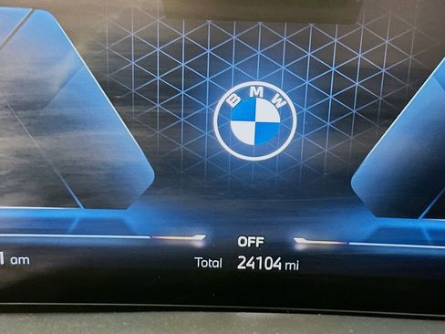Used 2023 BMW X7 xDrive40i w/ Premium Package AWD/4WD image 17