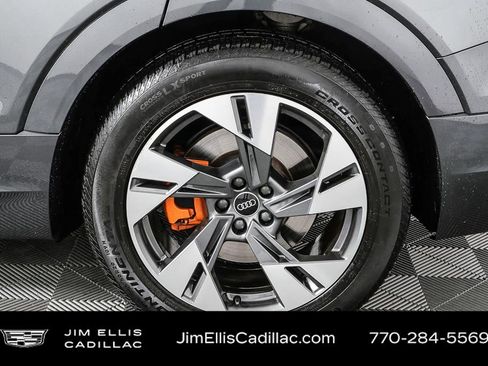 Used 2021 Audi e-tron Premium image 38