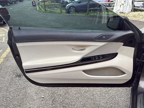 Used 2012 BMW 650i Convertible RWD image 9
