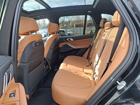Certified 2024 BMW X5 xDrive40i w/ M Sport Package AWD/4WD image 10