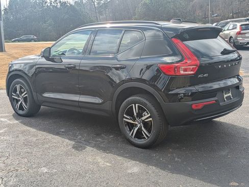 Used 2026 Volvo XC40 B5 Core AWD/4WD image 4