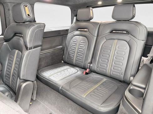 Used 2024 Rivian R1S Adventure AWD/4WD image 24