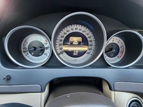 Used 2013 Mercedes-Benz C 250 Coupe image 32
