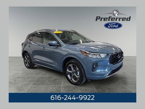 Used 2023 Ford Escape ST-Line Select w/ Tech Pack #2 AWD/4WD image 1