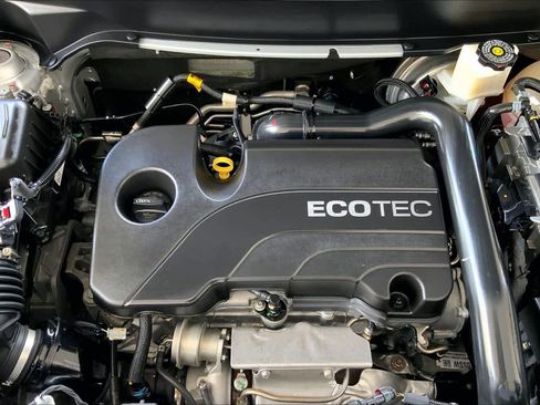 Used 2021 Chevrolet Equinox LT image 31