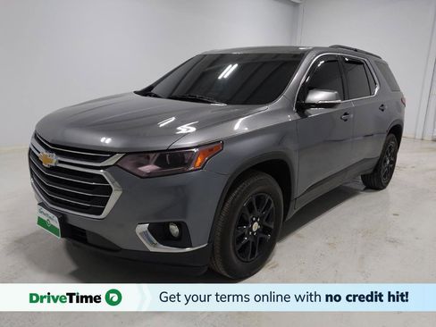 Used 2020 Chevrolet Traverse LT image 1