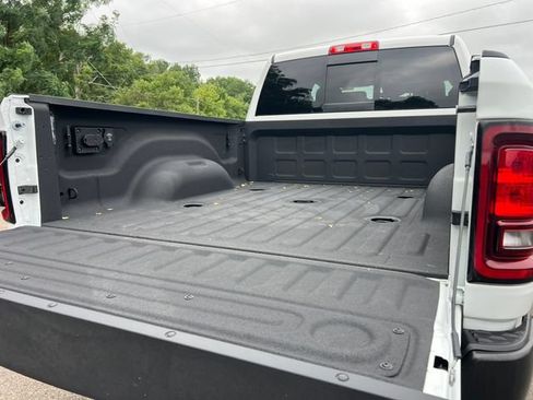 Used 2025 RAM 2500 Tradesman AWD/4WD image 8