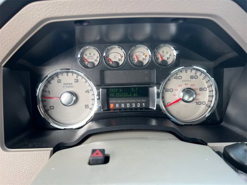 Used 2010 Ford F350 Lariat image 16