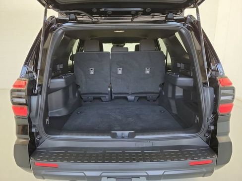 Used 2026 Toyota 4Runner SR5 AWD/4WD image 9