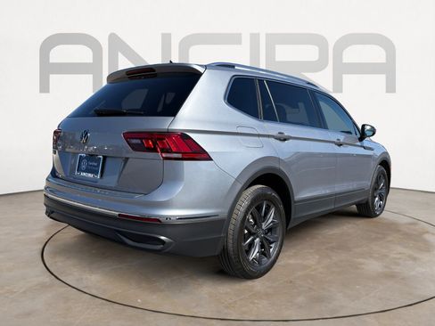 Certified 2022 Volkswagen Tiguan SE image 10