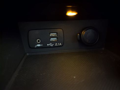 Used 2023 Subaru Crosstrek 2.0i Premium image 24