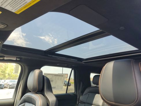 New 2026 Lincoln Navigator Black Label AWD/4WD image 11