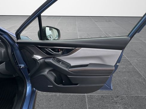 Used 2019 Subaru Crosstrek 2.0i Limited w/ Moonroof Package w/Navigation image 18