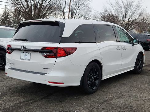 Certified 2023 Honda Odyssey Sport image 6