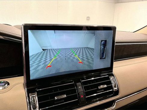 Used 2024 Lincoln Navigator Reserve image 28