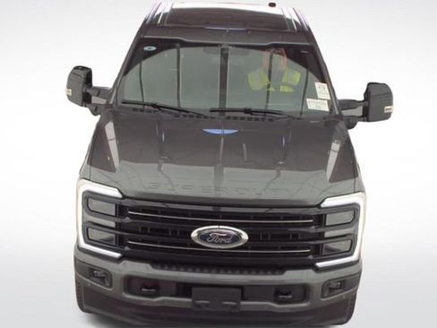Used 2025 Ford F250 Platinum image 8