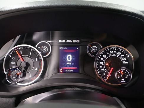 Certified 2022 RAM 2500 Big Horn AWD/4WD image 36