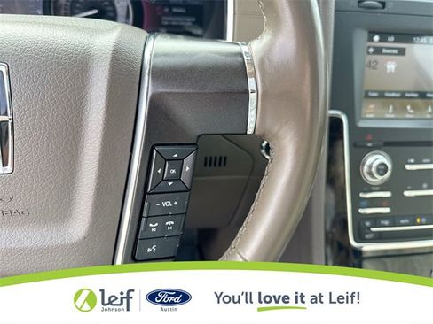 Used 2017 Lincoln Navigator L Select image 32