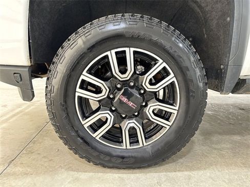 Used 2022 GMC Sierra 2500 AT4 w/ AT4 Preferred Package image 34