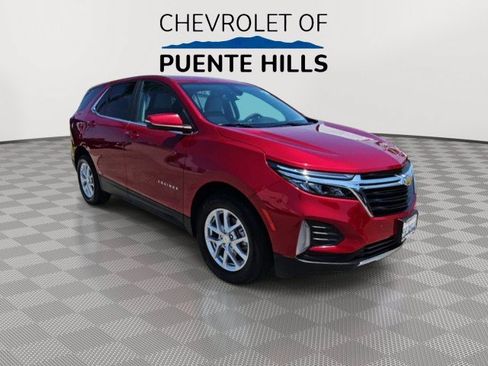 Used 2024 Chevrolet Equinox LT FWD image 2