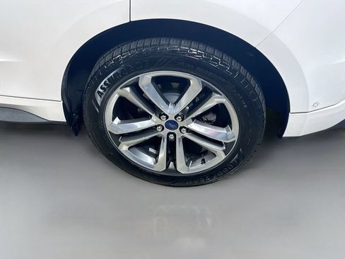 Used 2018 Ford Edge Sport w/ Equipment Group 401A AWD/4WD image 30
