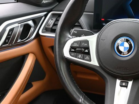 Used 2022 BMW i4 eDrive40 w/ M Sport Package RWD image 33