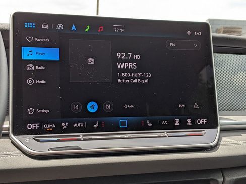 Certified 2025 Volkswagen Tiguan SE AWD/4WD image 15