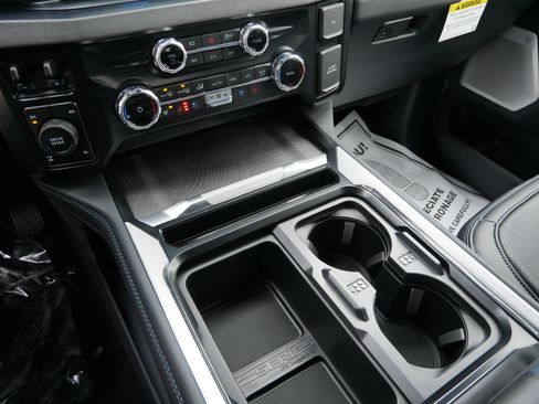 New 2025 Ford F350 Platinum w/ FX4 Off-Road Package image 9